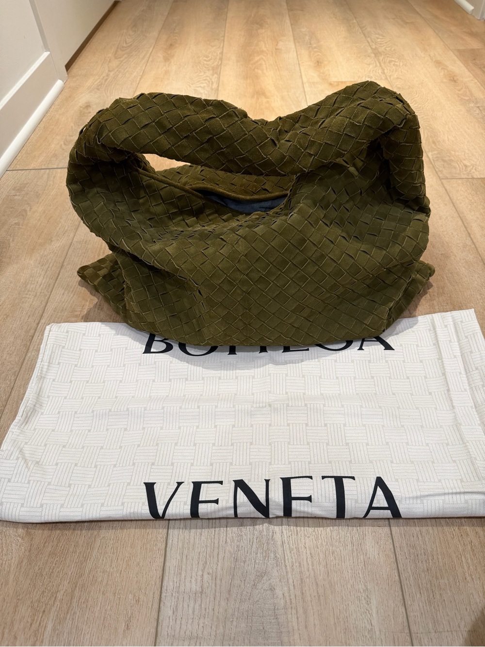 Bottega Veneta Large Hop Hobo Suede Bag - Picture 3 of 9